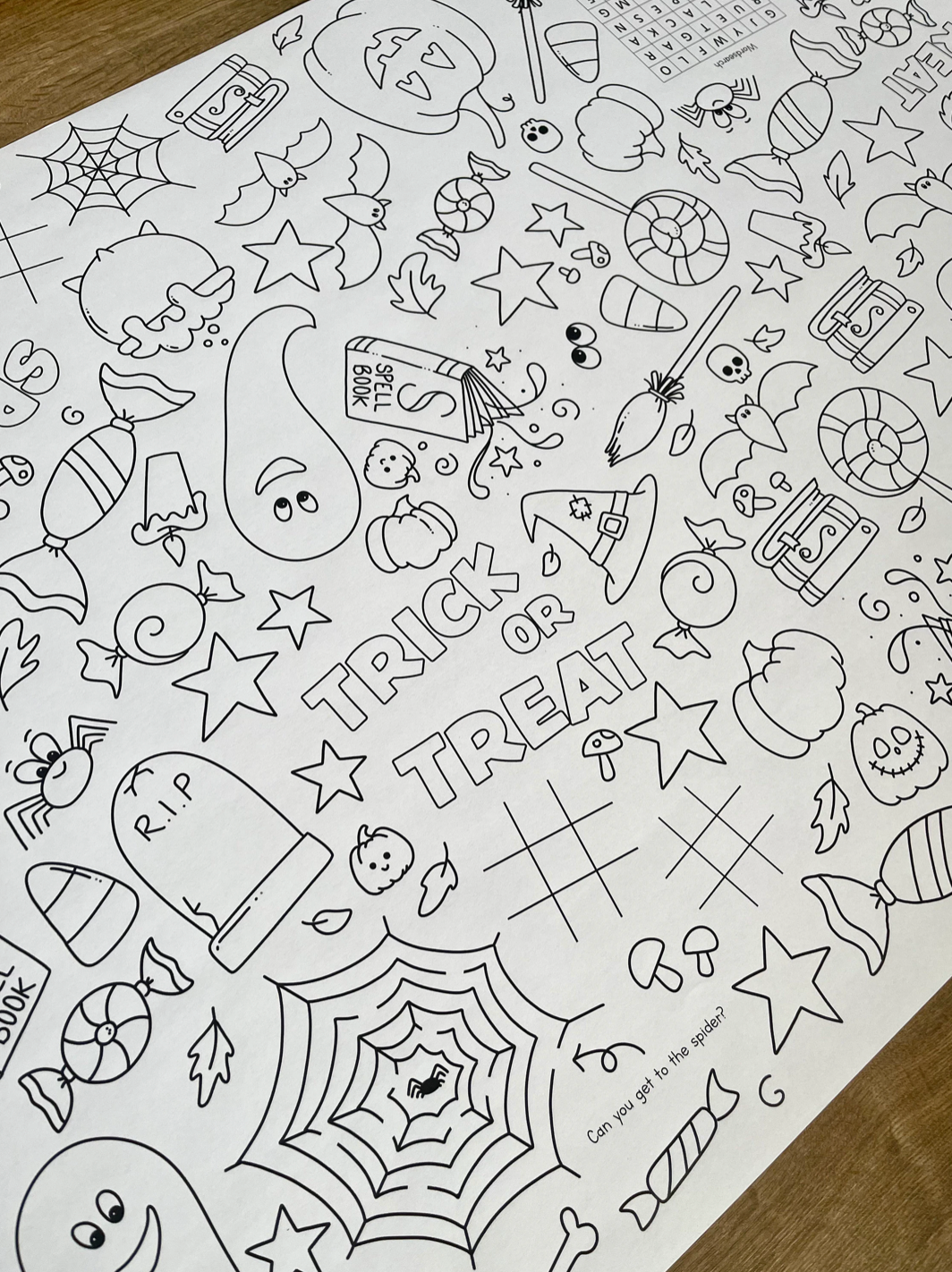 1.8 m EXTRA LARGE Halloween table length colouring sheet 6ft of spooky fun! POSTED IN A TUBE